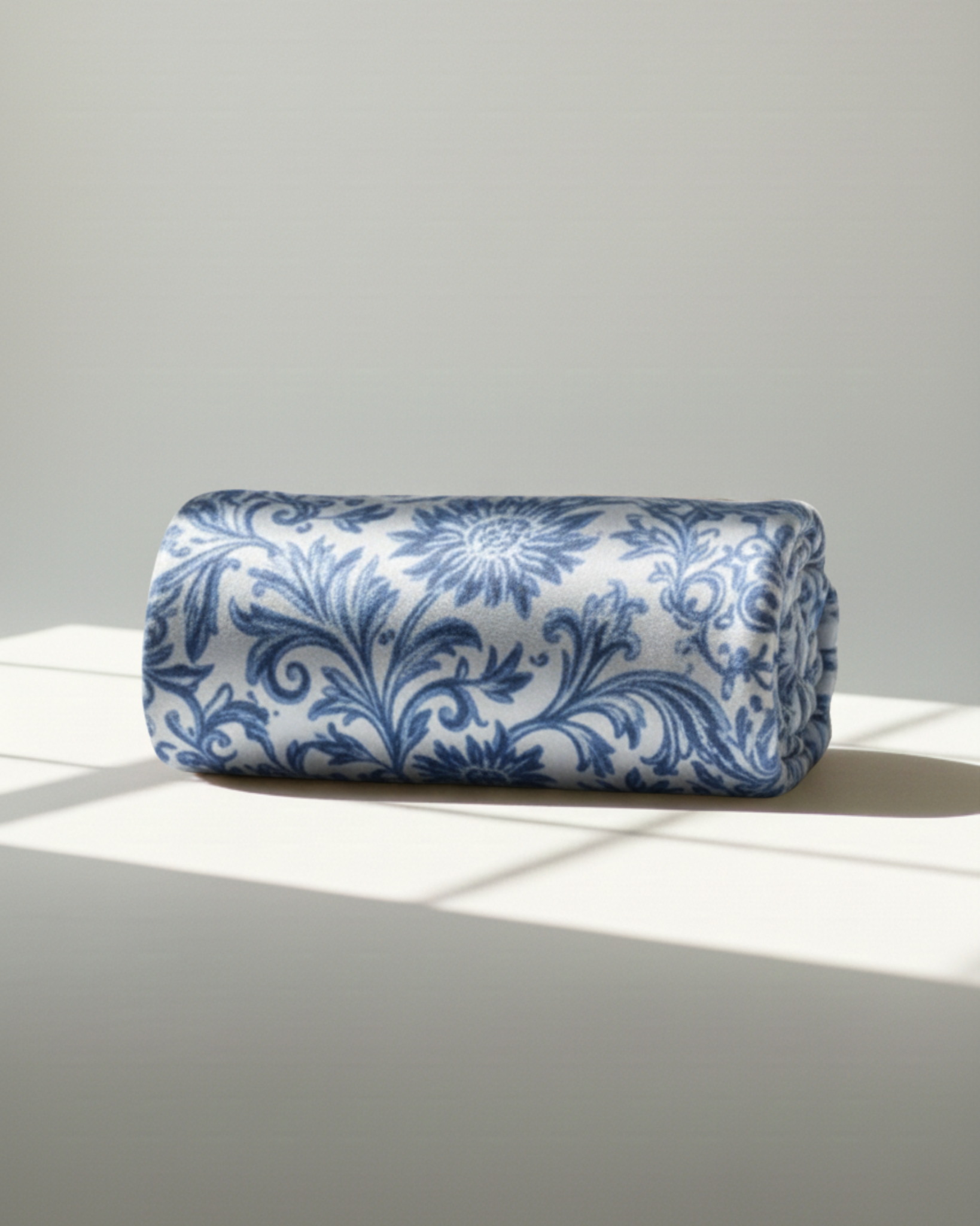 ROBERTO CAVALLI AZULEJOS SILK THROW